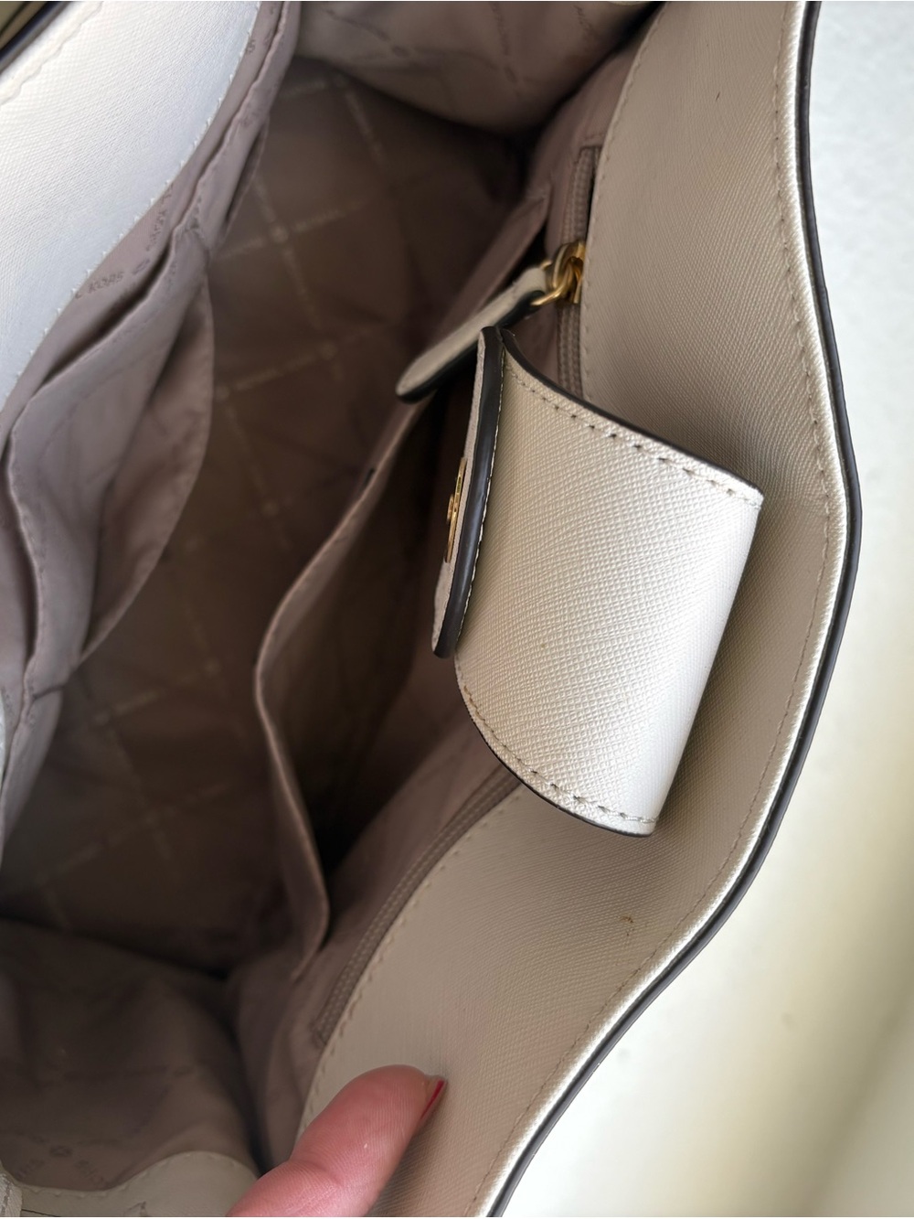 Michael Kors cream white Saffiano Satchel with Gold Hardware shoulder bag - Picture 8 of 8